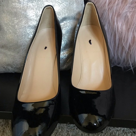 Beautiful Italian Made Pumps Size 7.5 - Picture 3 of 5